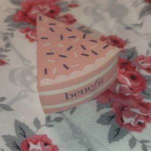 Benefit beauty blender sponge